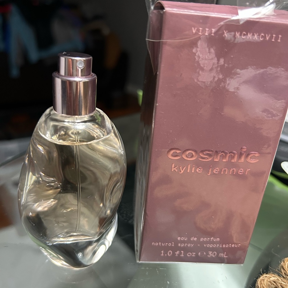 Kylie Jenner Cosmic Eau de Parfum - Pink